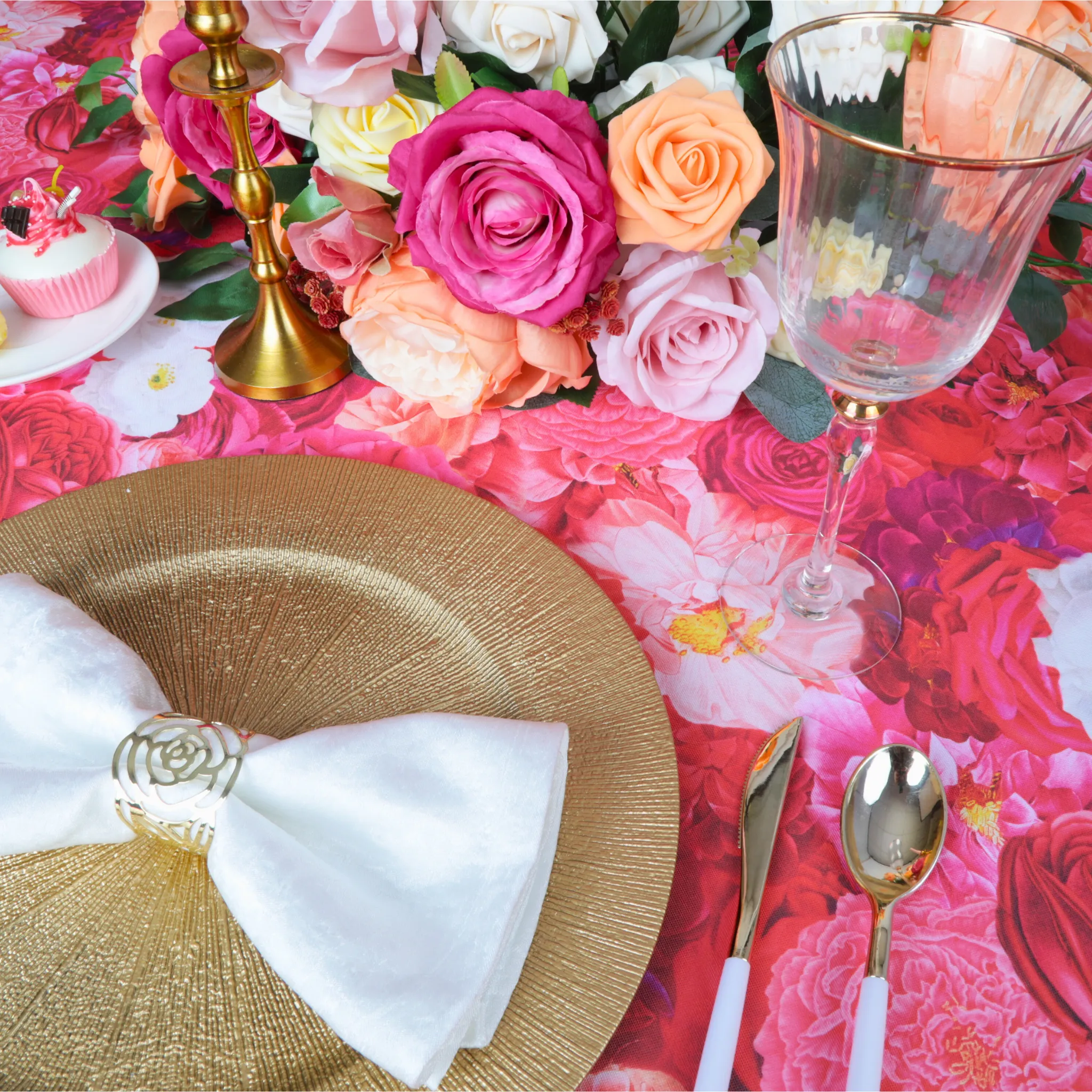 Floral Peony Roses 120" Round Tablecloth - Fuchsia