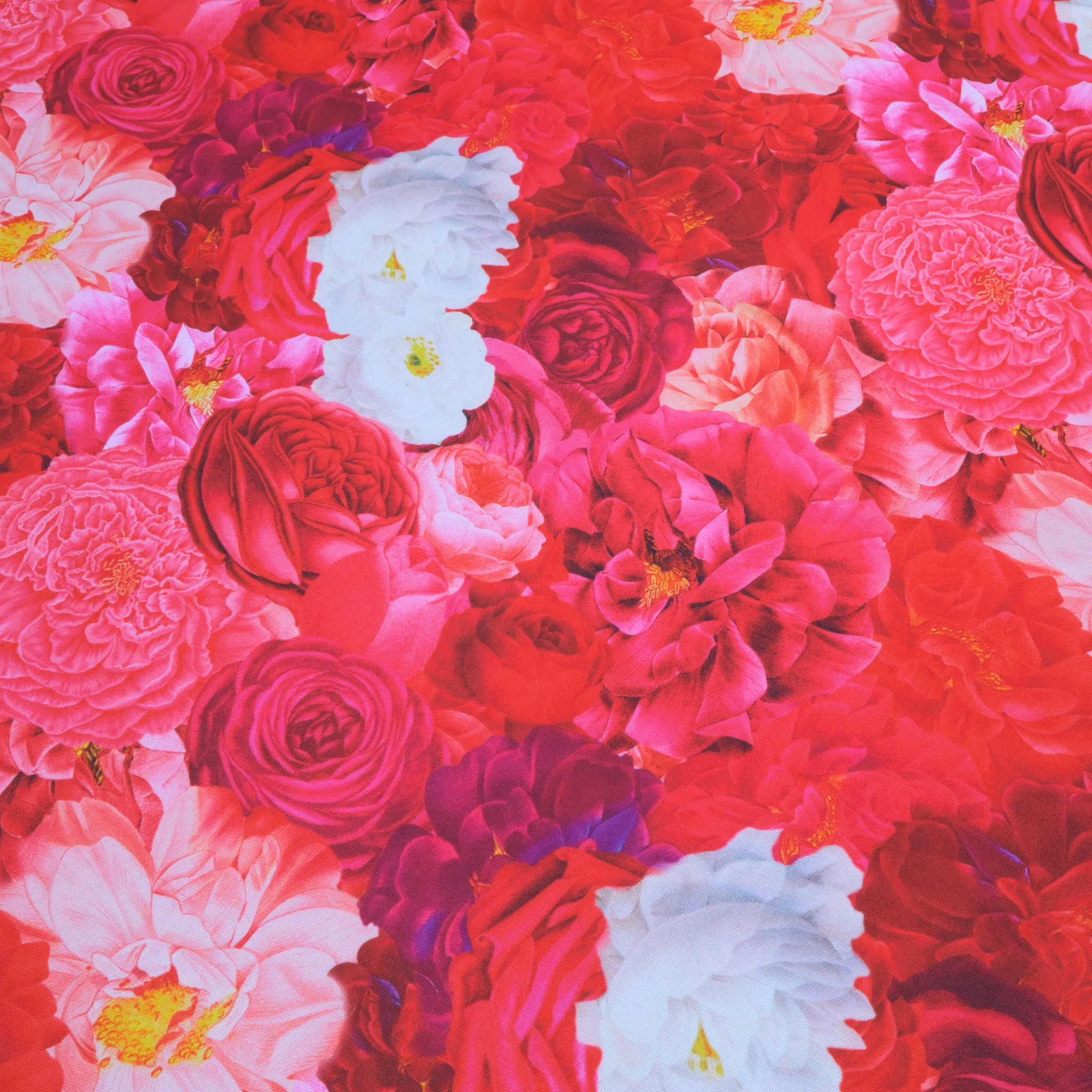 Floral Peony Roses 120" Round Tablecloth - Fuchsia